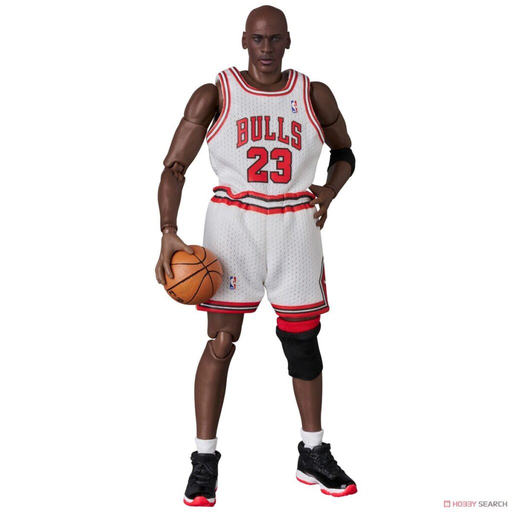 NBA MAFEX Michael Jordan (Chicago Bulls Home) Action Figure 17 cm