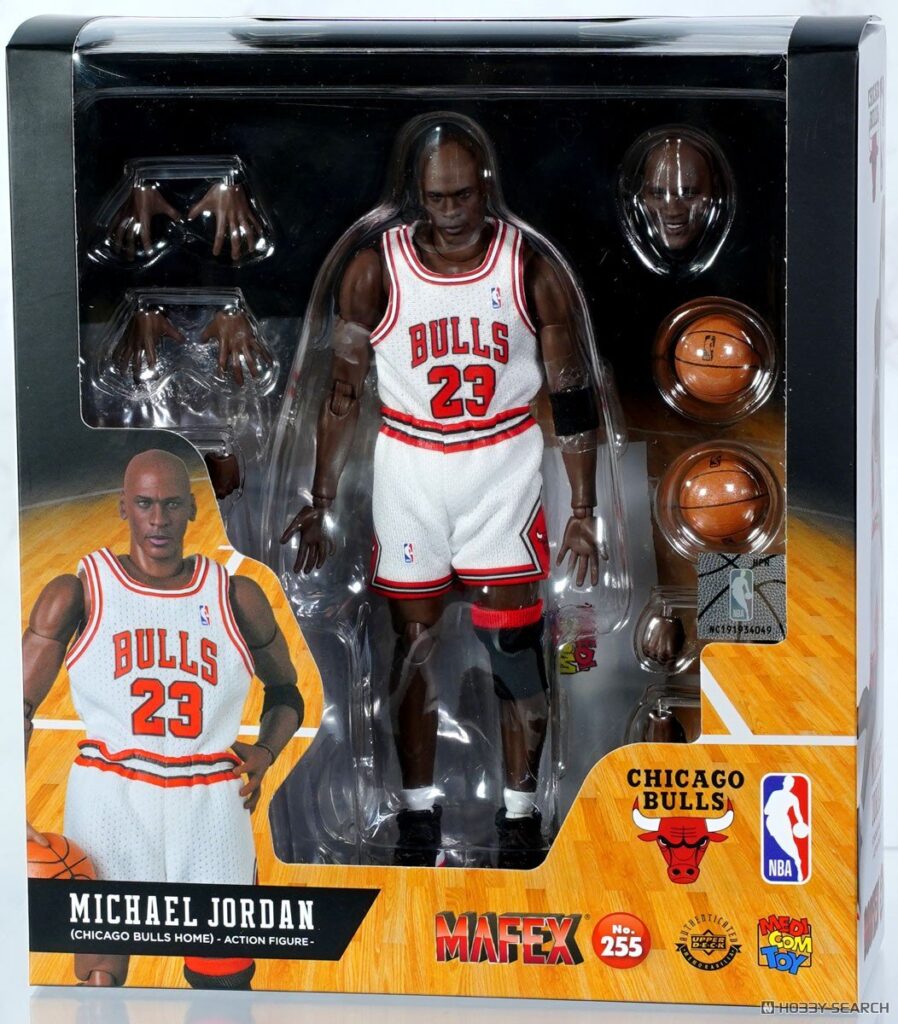 NBA MAFEX Michael Jordan (Chicago Bulls Home) Action Figure 17 cm